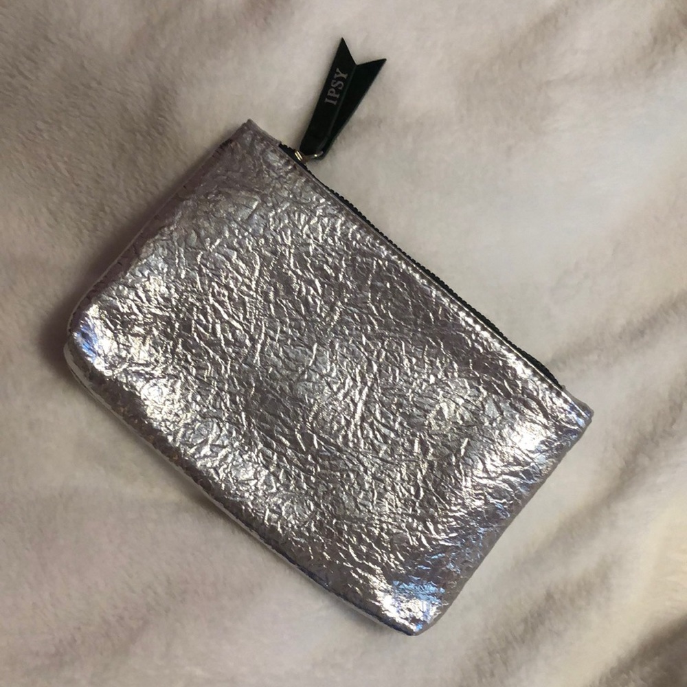 Ipsy makeup bag
